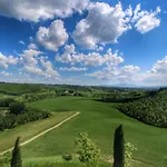 Farmhouse In Buonconvento *